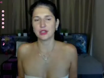 alianna_solo_kiss Image 16