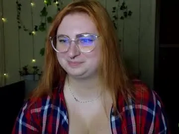 alicia_side_red Image 14