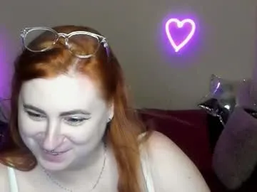 alicia_side_red Image 9