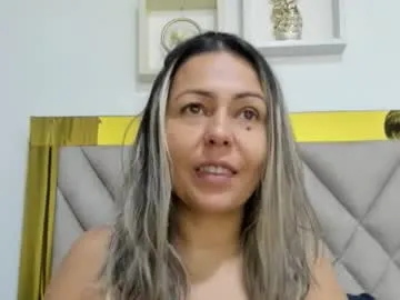 ariana_martins Image 13