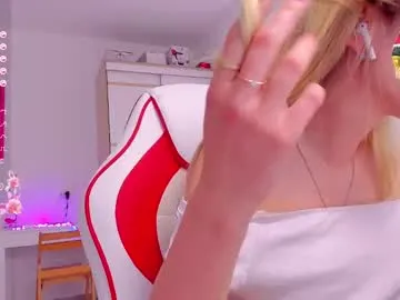 askcaroline Image 4