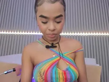 coralineross_ Image 10