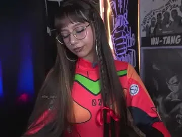 elle_uwu Image 10