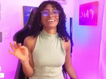 heily_fox's Thumb Image