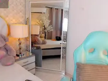 isabellabroms21 Image 17