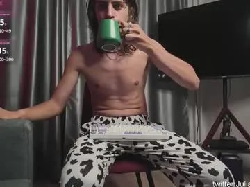 julian_cassablanca Image 13