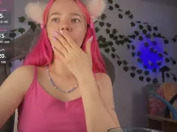 mariel_a_gold Image 6