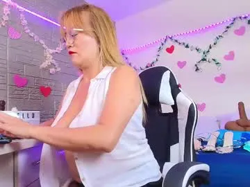 naomi_diamond_ Image 5