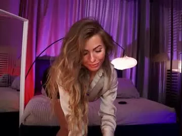 nikki_amour's Thumb Image