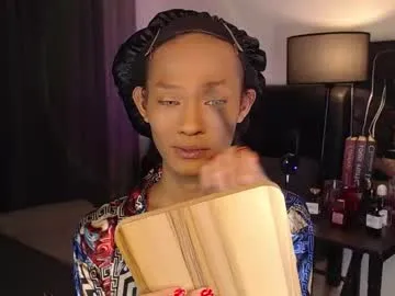 queenvalentinats Image 8