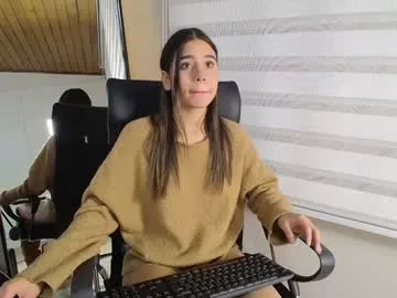 rachell_criss's Thumb Image