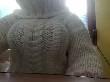 whitesweater Image 10