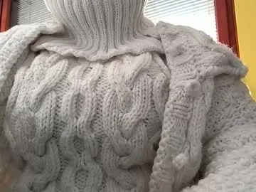 whitesweater Image 2