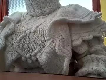 whitesweater Image 6