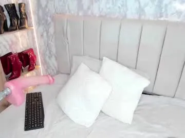 whitneyyfox Image 2