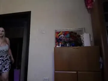 yourswetiegirl Image 5