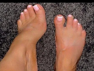 Sweetfeetlove69's Thumb Image